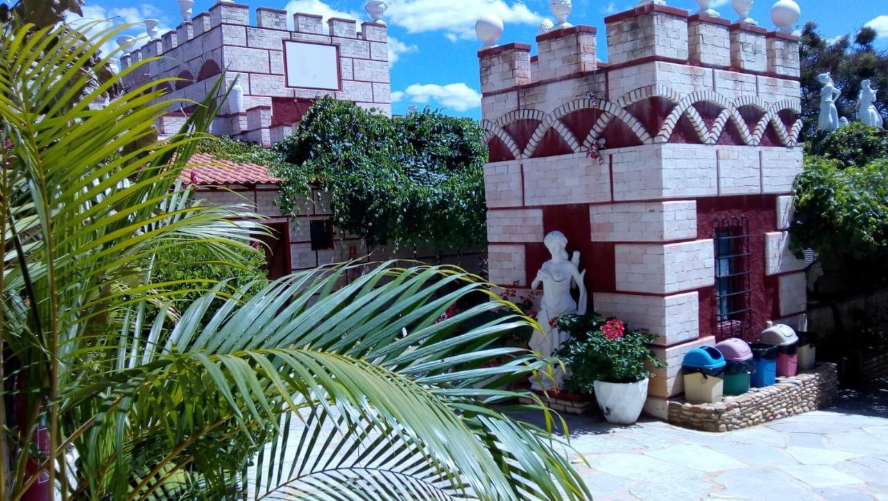 Al Castello Di Giulietta E Romeo Inn